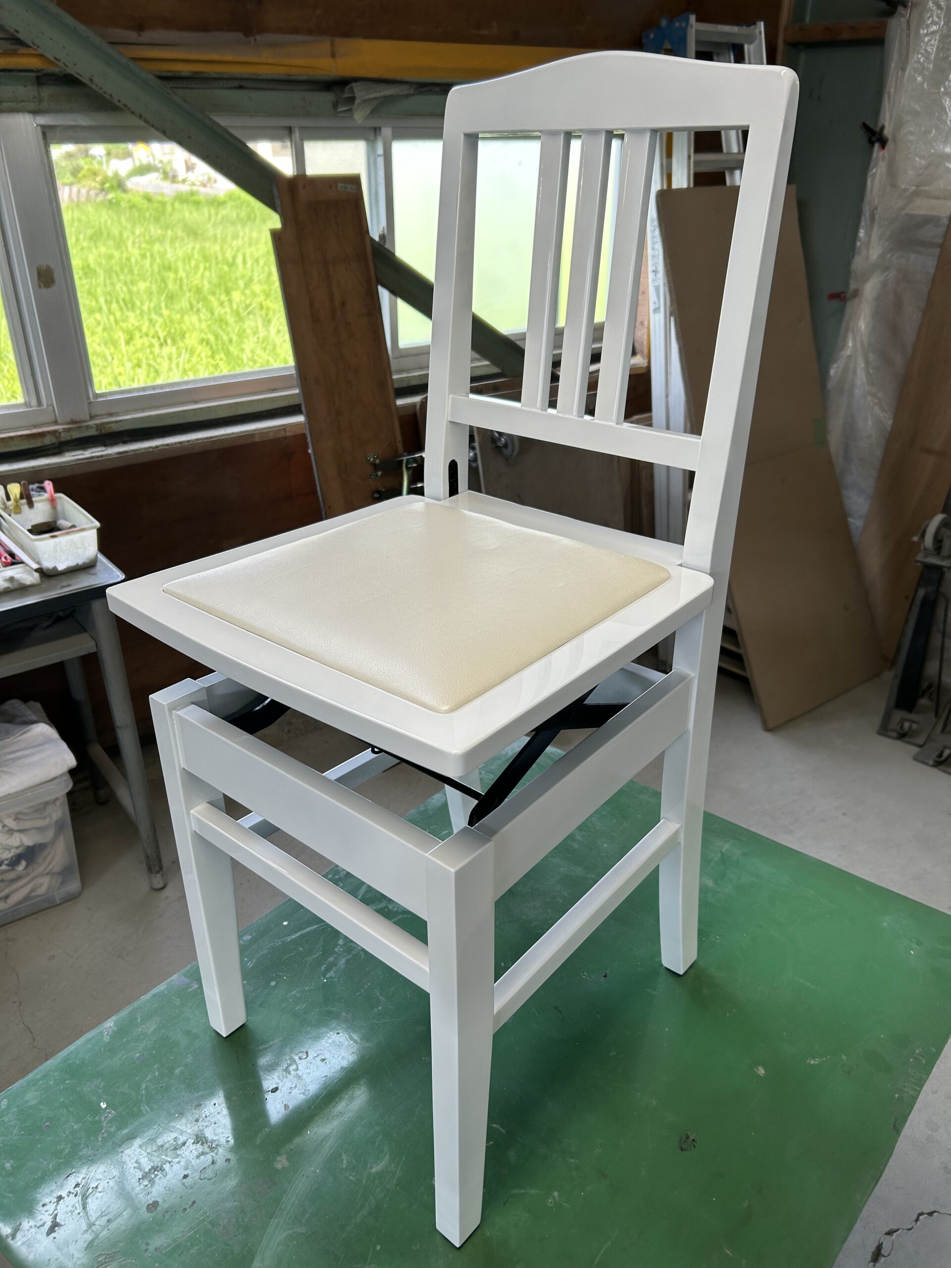 中古販売用トムソン椅子/ホワイト - ピアノクリニック浜松