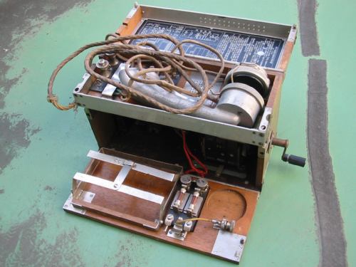 日本海軍九二式電話機