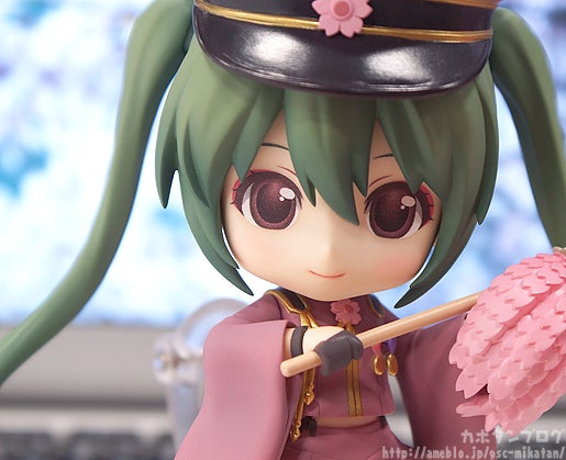 さあ光線銃を撃ちまくれ ♪「ねんどろいど 初音ミク 千本桜Ver.」で