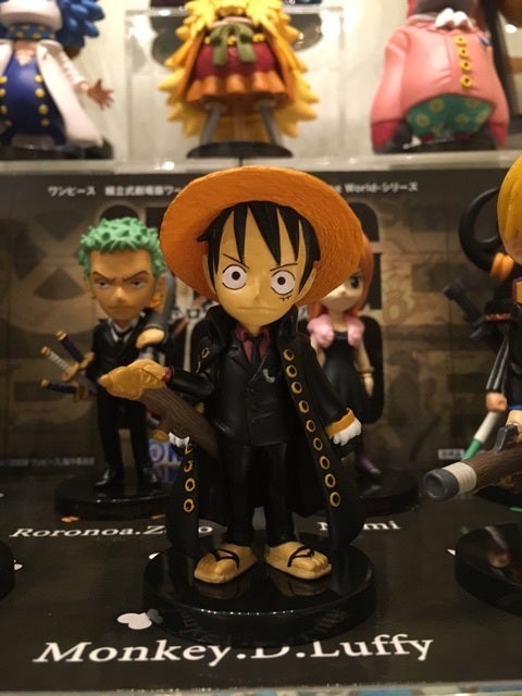 ワンピース コレクタブルフィギュア ストロングワールド Amazon.co.jp