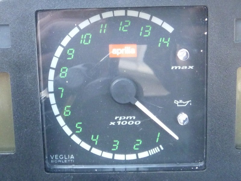 アプリリアRS250 純正新品 メーター液晶 AP8124193