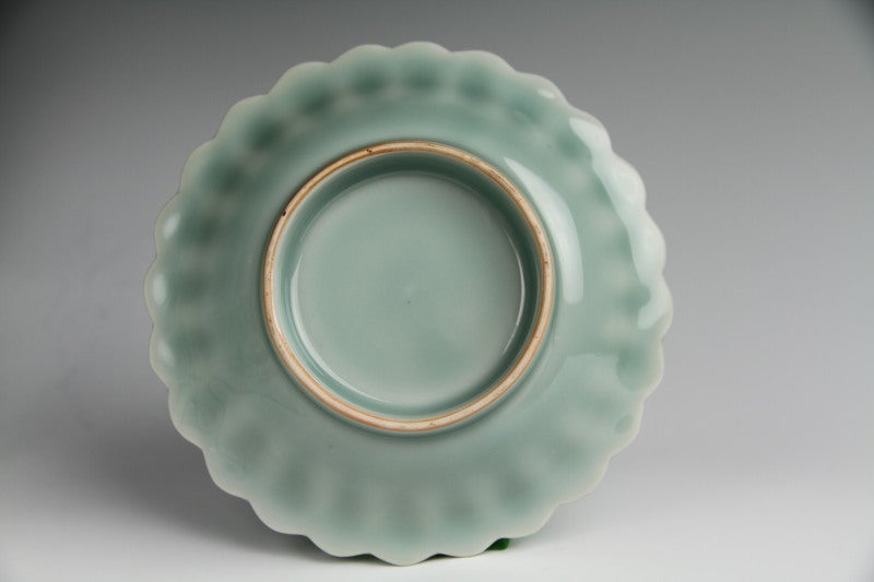 後期鍋島 渦巻文陽刻輪花小皿 奇跡の5枚揃 掲載 「通観 鍋島青磁」 同