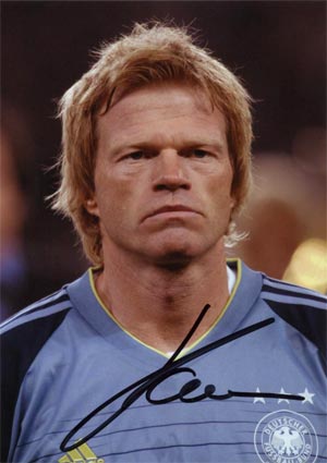 直筆サイン入り写真 オリバー・カーン KSC/フレームなし/SA鑑定済 直筆