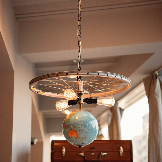 acme ファニチャー ジャーナルスタンダード 自転車 地球儀 ペンダント