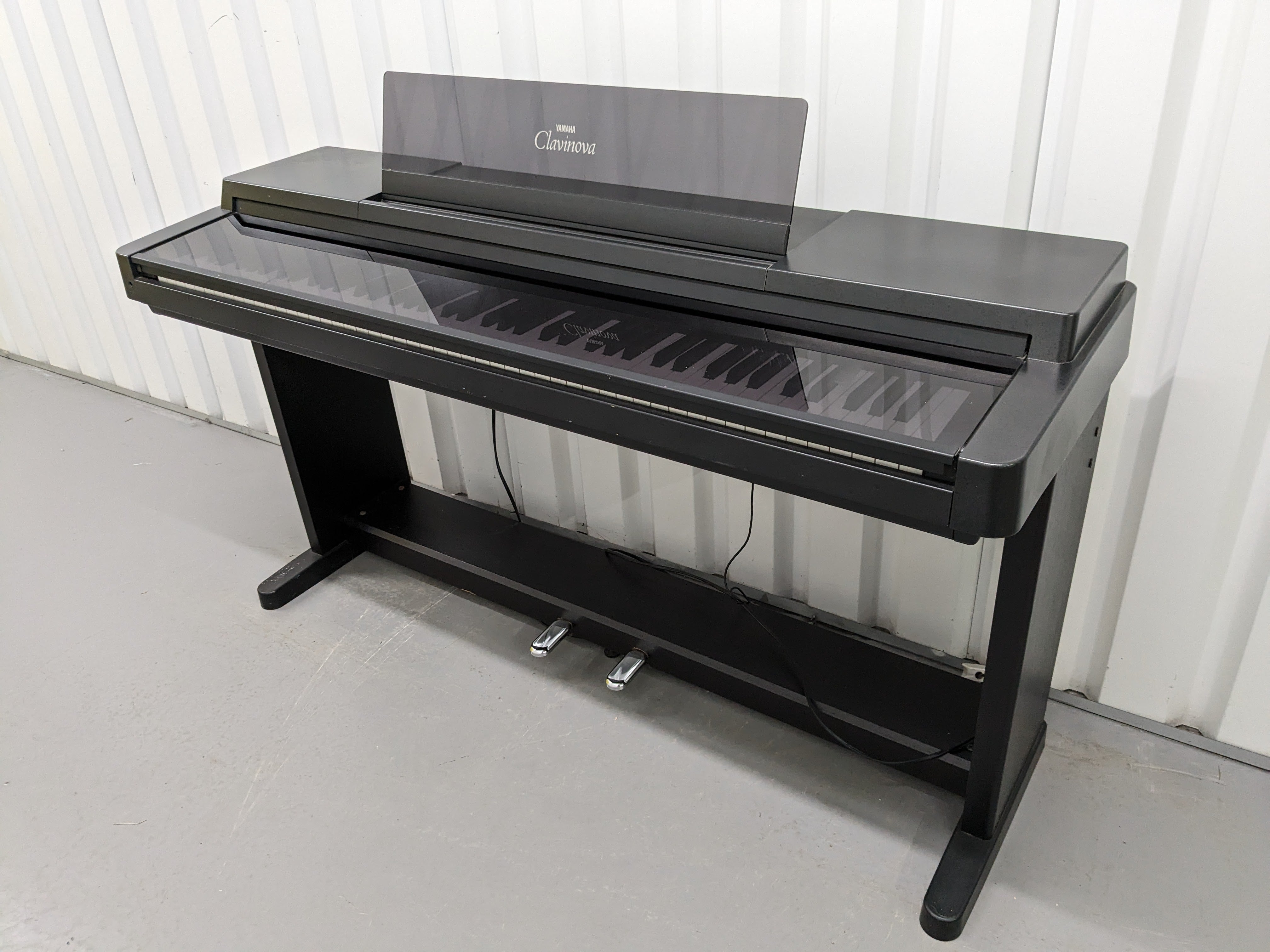 Yamaha Clavinova CLP-550 digital piano in black finish spares