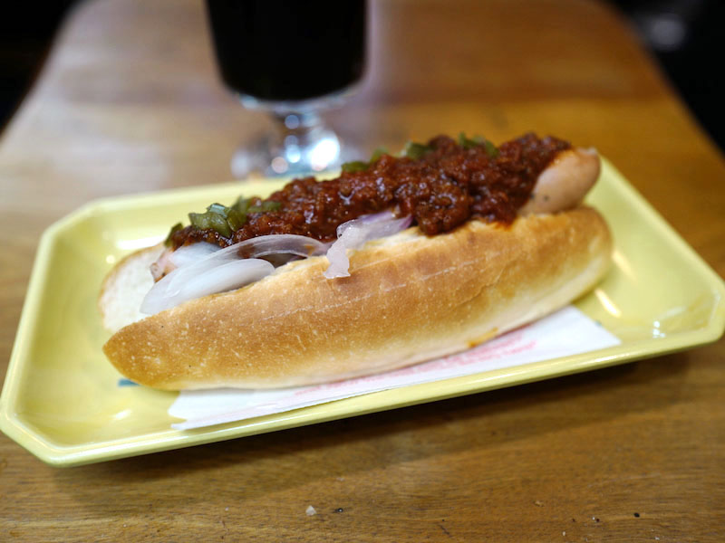 ベルクの朝のチリドッグ | サカキノホトンブ | 榊真一郎