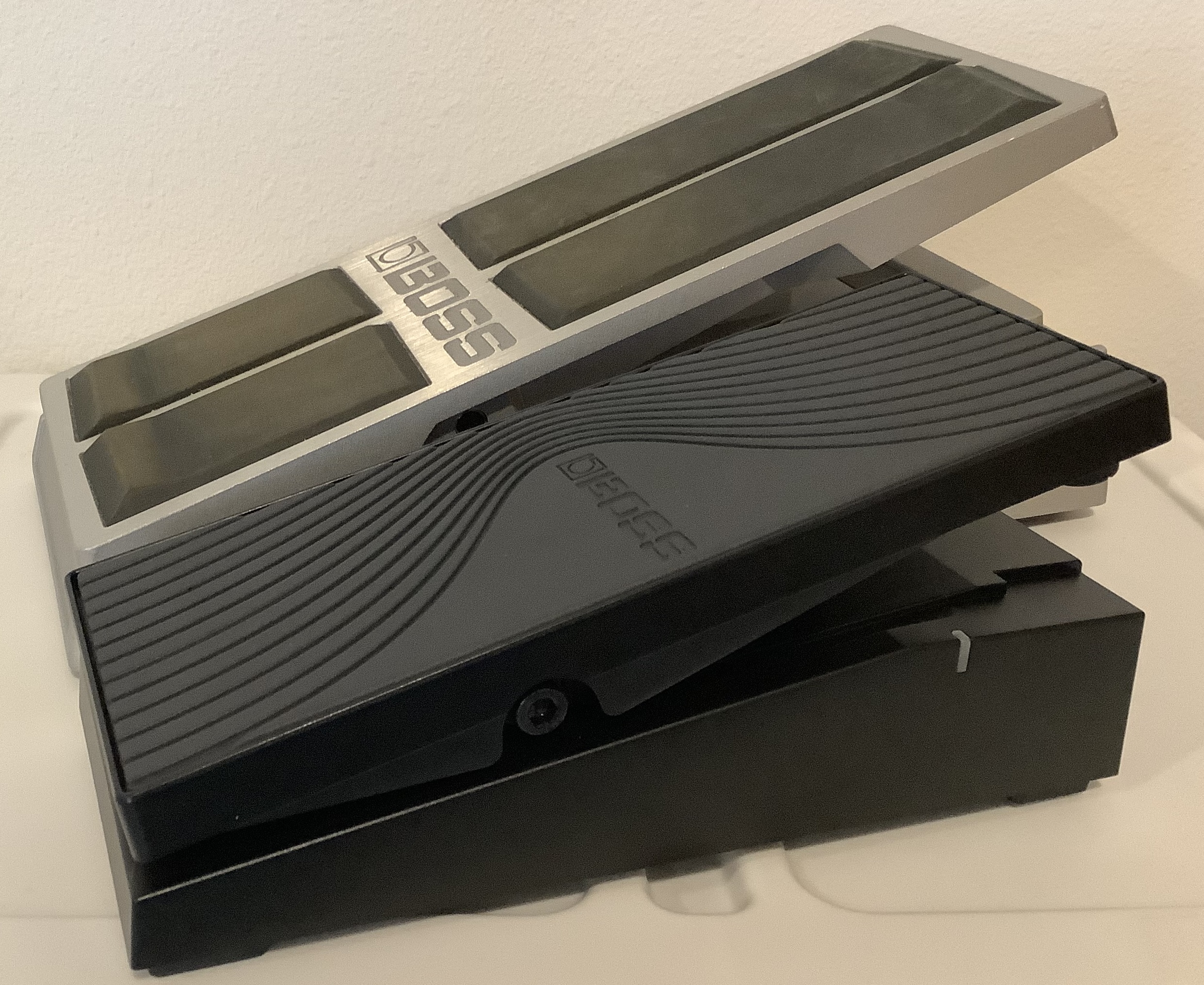 Wire Less: Part 3, Boss EV-1-WL wireless MIDI expression pedal