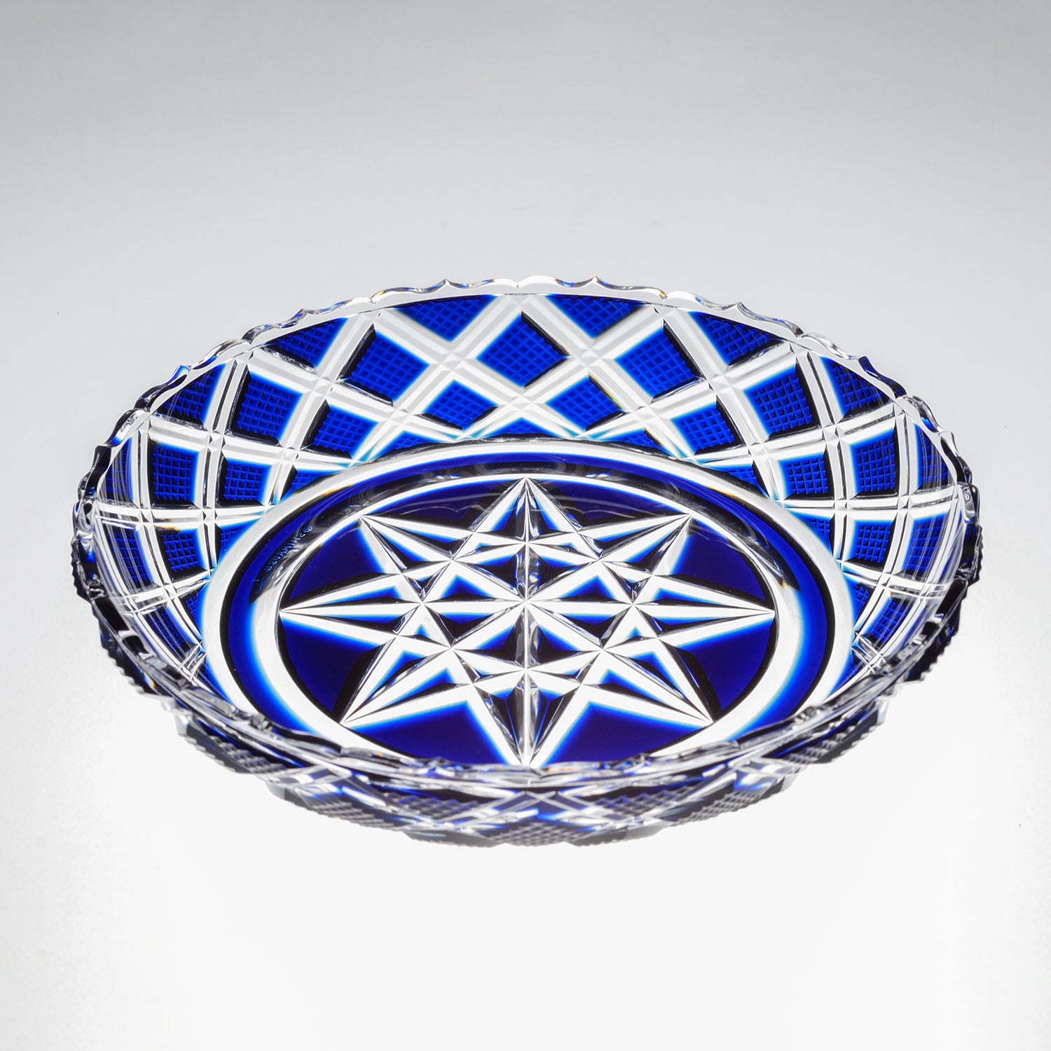 島津薩摩切子】復元 中皿 cut60 – ㈱島津興業 島津薩摩切子