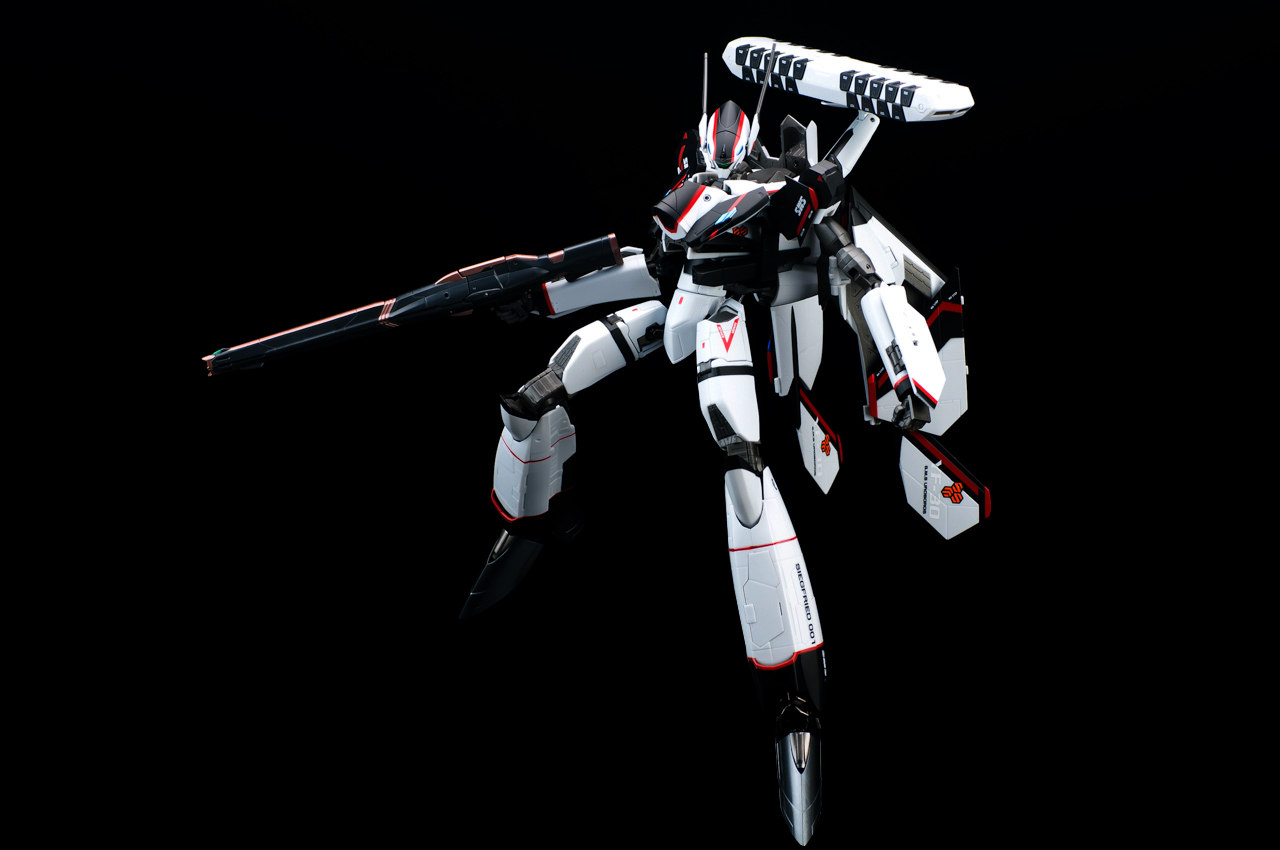 レビュー】 バンダイ DX超合金 YF-30 クロノス （バトロイド形態