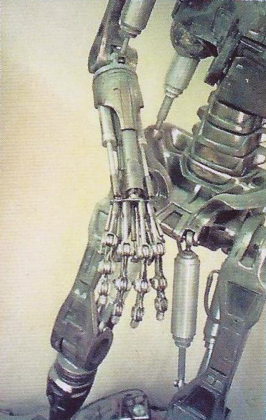 The Terminator T-800 Endoarm - 検証と考察