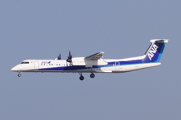 ボンバルディア DHC-8-400 ANA JA845A 1/200 ファイル:ANA Bombardier