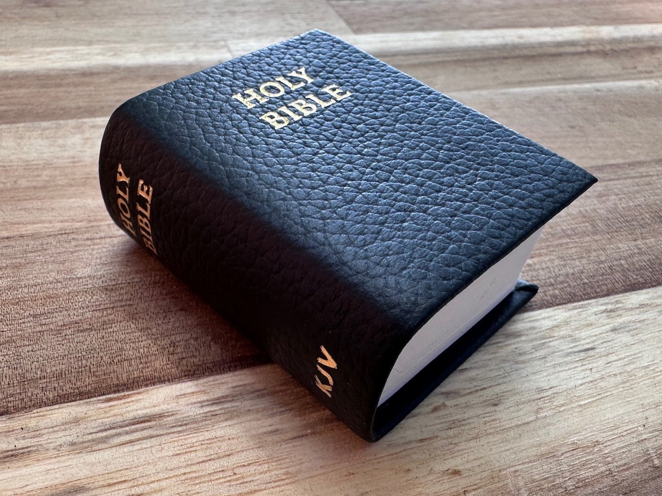 Tiny Bible, Cowhide KJV – TB Publishing