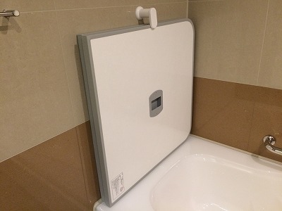 一条工務店 お風呂の蓋 浴室】スマートバス浴槽のふた、取っ手「あり」と「