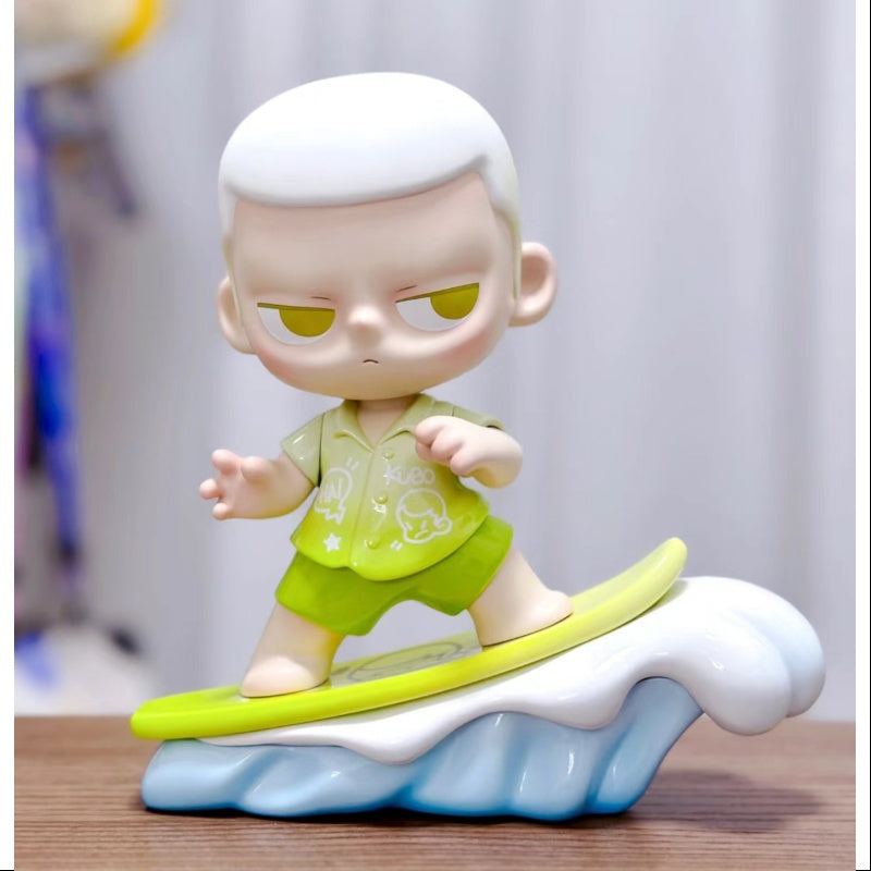 KUBO Summer Surfing Green Ver. Figurine Art Toy 2023 Limited – TOYSEZ
