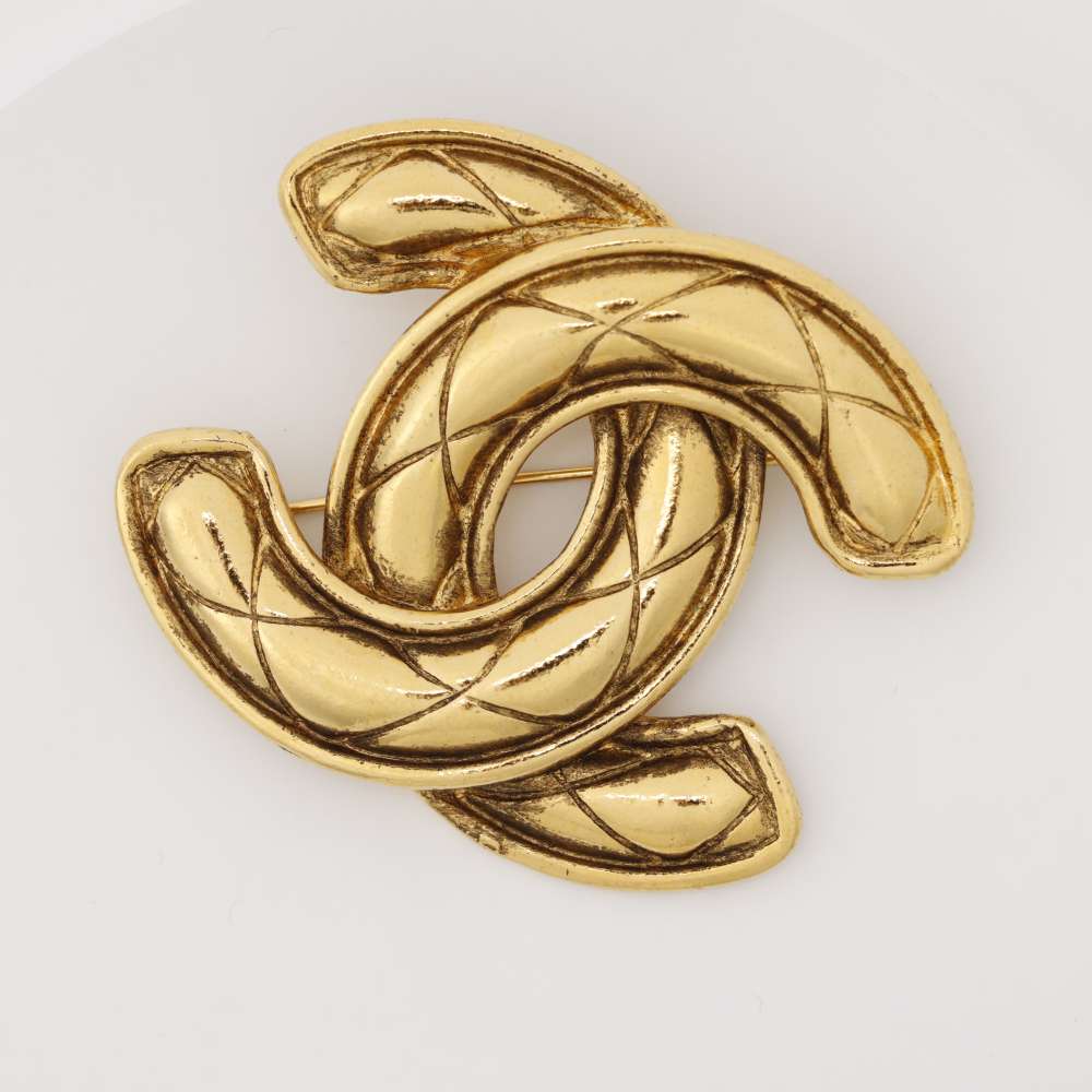 CHANEL ココマーク マトラッセ ブローチ – VALTIQUE VINTAGE TOKYO