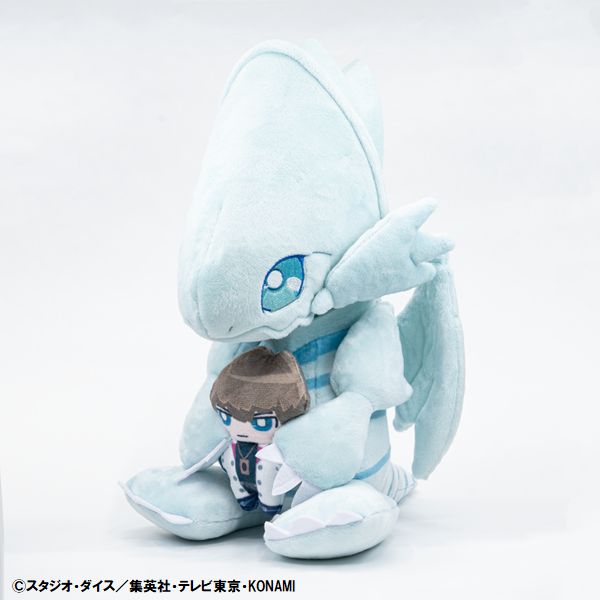 アニメ「遊☆戯☆王」シリーズ お抱えぬいぐるみ 青眼の白龍｜タイトー