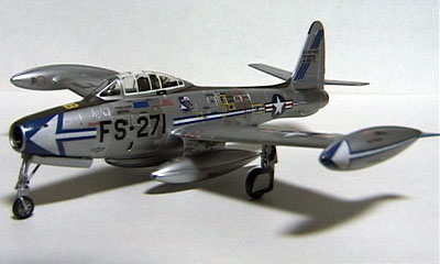 プラモデル完成機 1/48 リパブリックF-84Gサンダージェット リ