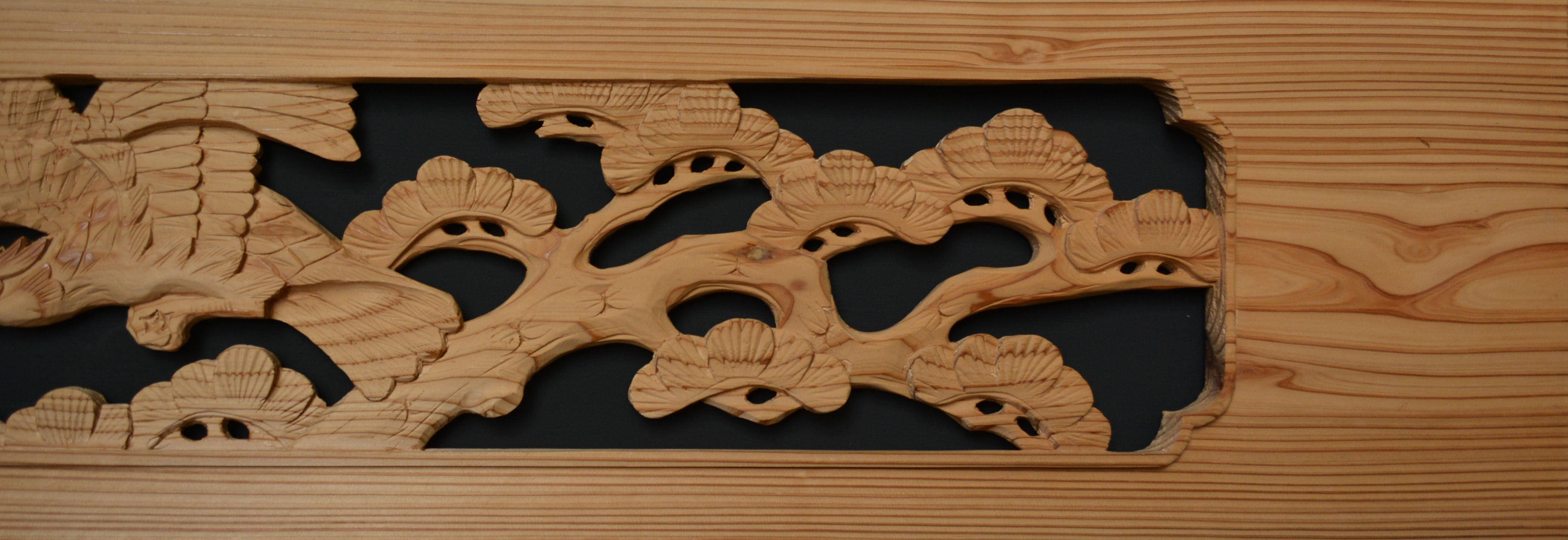 彫刻欄間の高原銘木店 ＞ 100-199 ＞ 0137 松に鷹 6尺×1