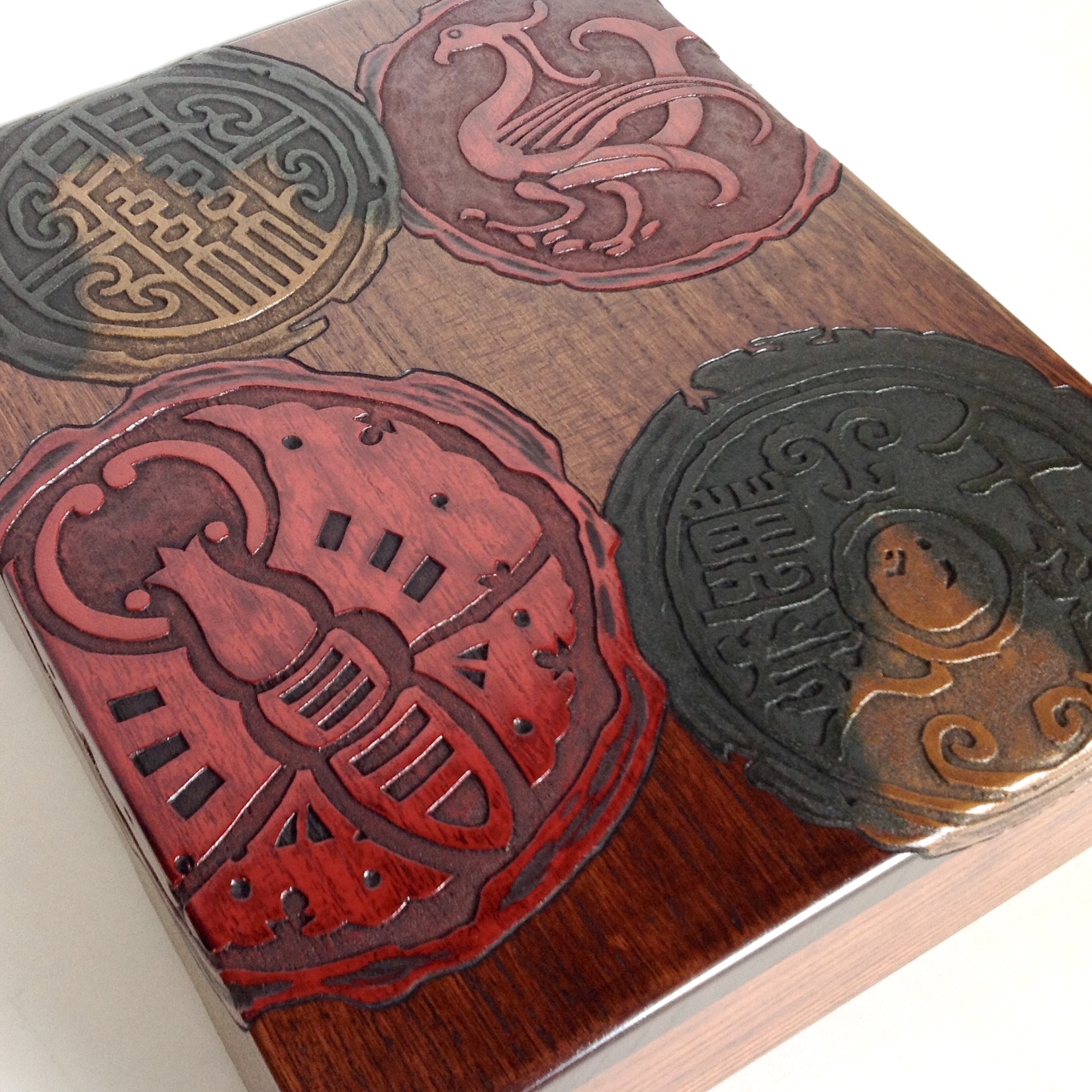 書籍箱（桐文箱）古瓦 ｜ 岡山特産 烏城彫（うじょうぼり）～日本の