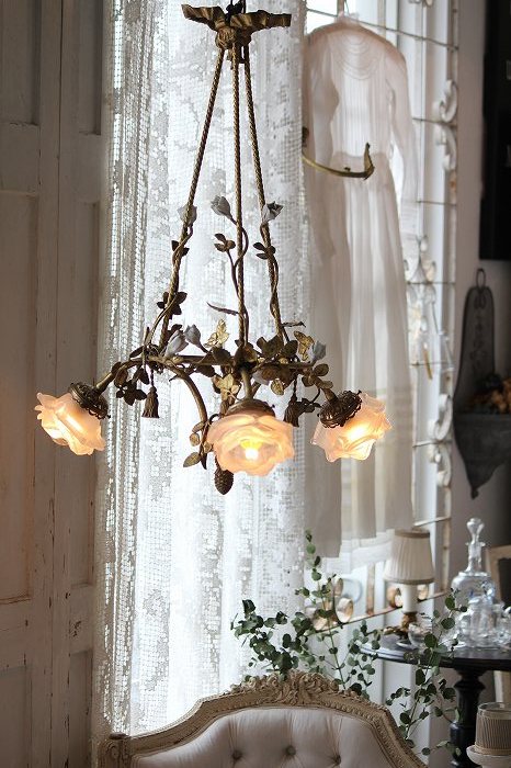 アンティークシャンデリア フランスアンティーク 1920s レア白い蔓薔薇