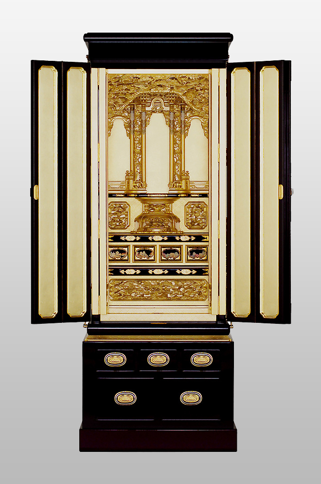 く*ま様 金箔装飾の伝統的な仏壇 く*ま様 金箔