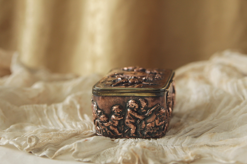 フランス便】アンティーク ◇ヴェルベットケース◇