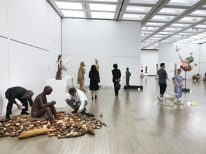 第102回 二科展、内閣総理大臣賞に塙 珠世《時空の女神》 | Art Annual