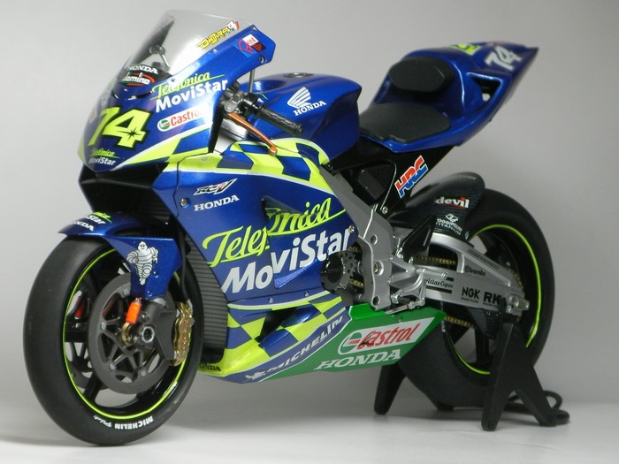 絶版 タミヤ 1/12 テレフォニカ・モビスター・ホンダ RC211V '03
