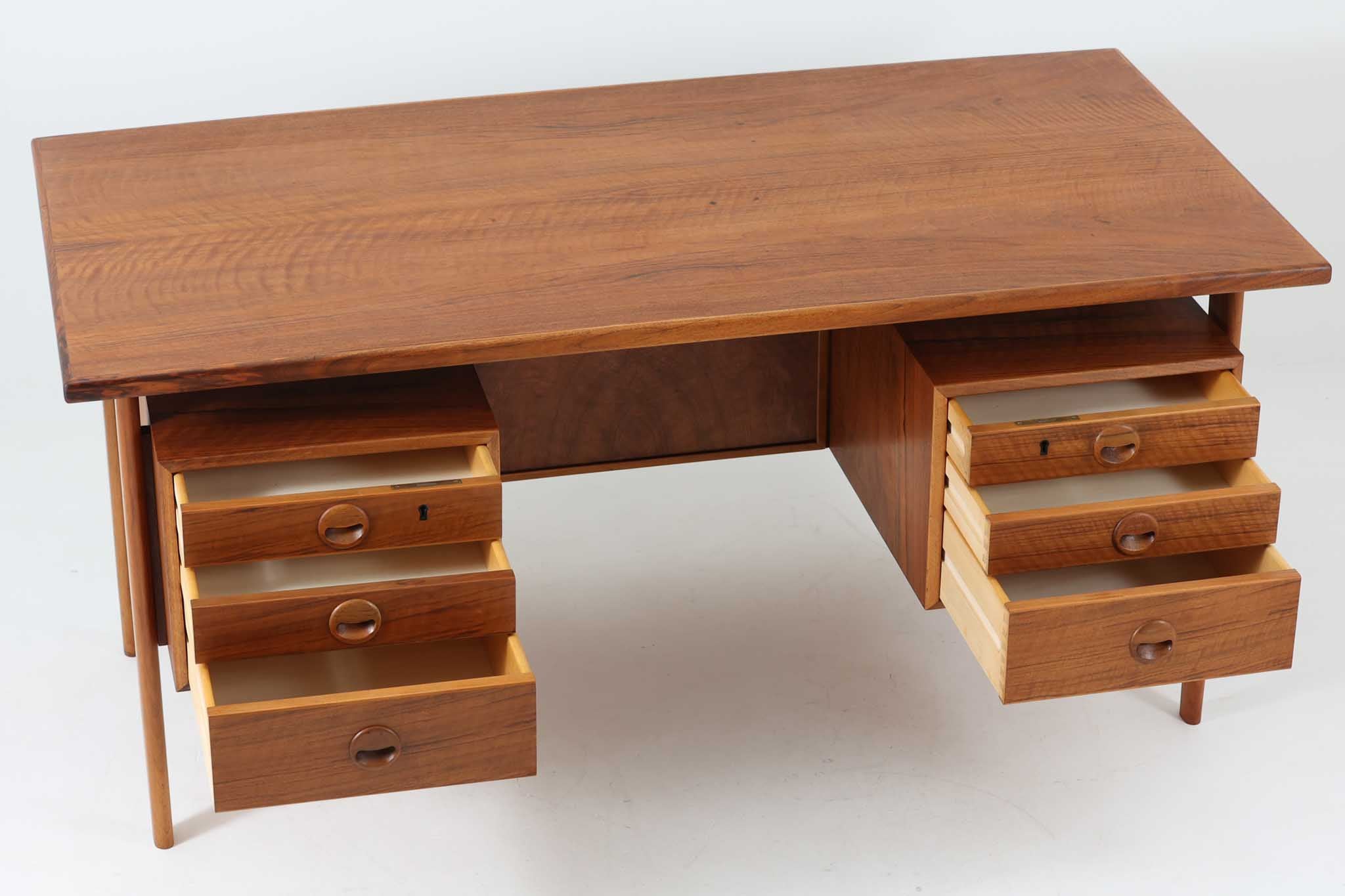 骨董店で購入した【両袖デスク】ヴィンテージ（引取り＝値引きアリ）