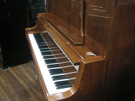 KAWAI KL-702 - 第一楽器株式会社