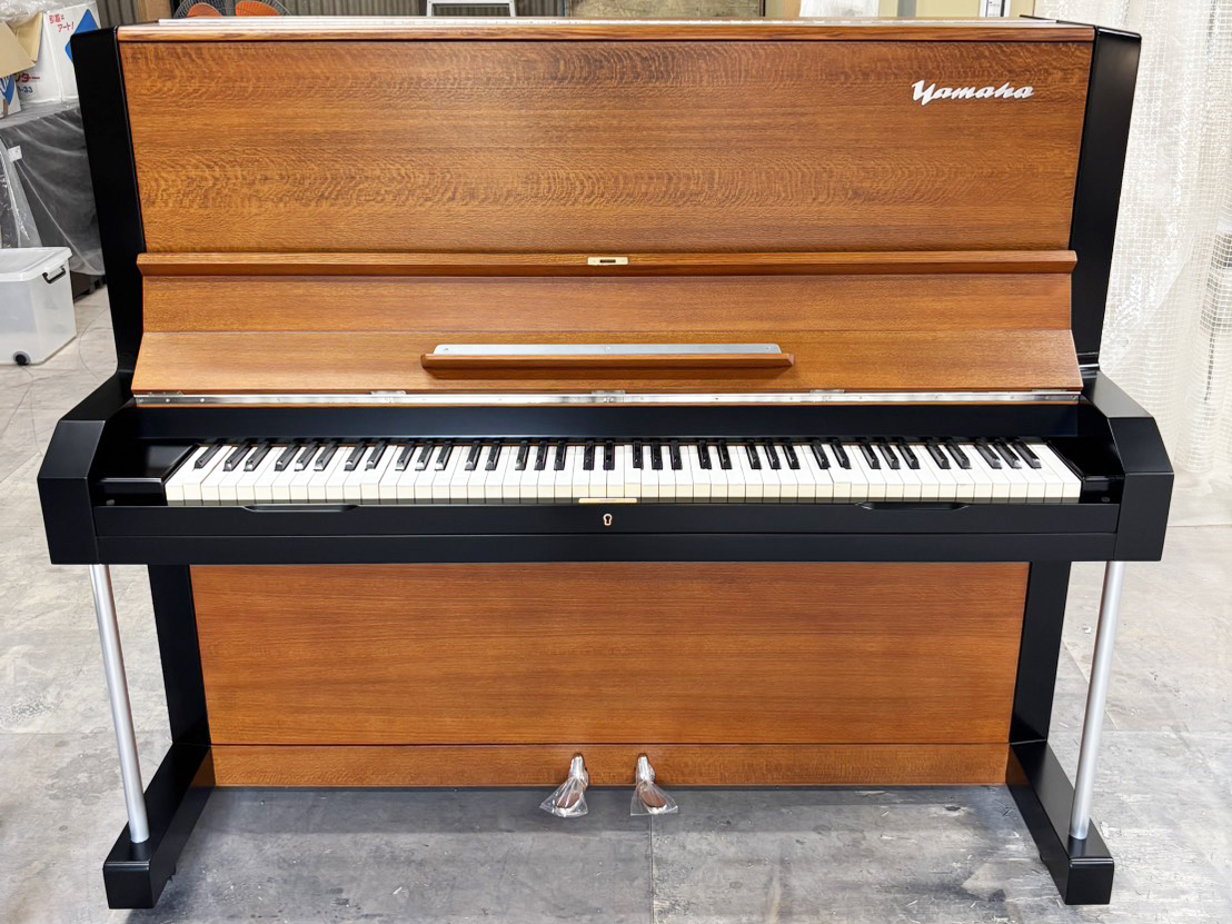 R.7年11月調律・整調済】 KAWAI ピアノKL-62WI 椅子他付属品有 R.7年11