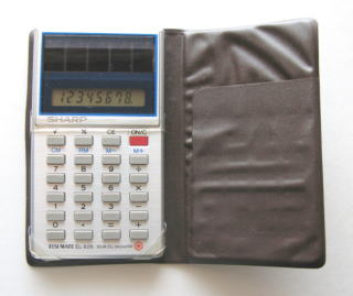 太陽電池式電卓