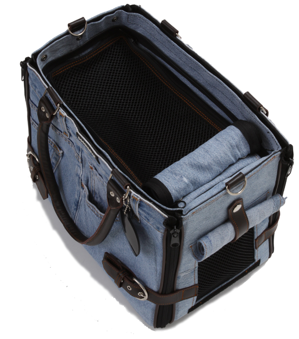 おしゃれな犬のキャリーバッグで一緒にお出かけ《BOXタイプのキャリー