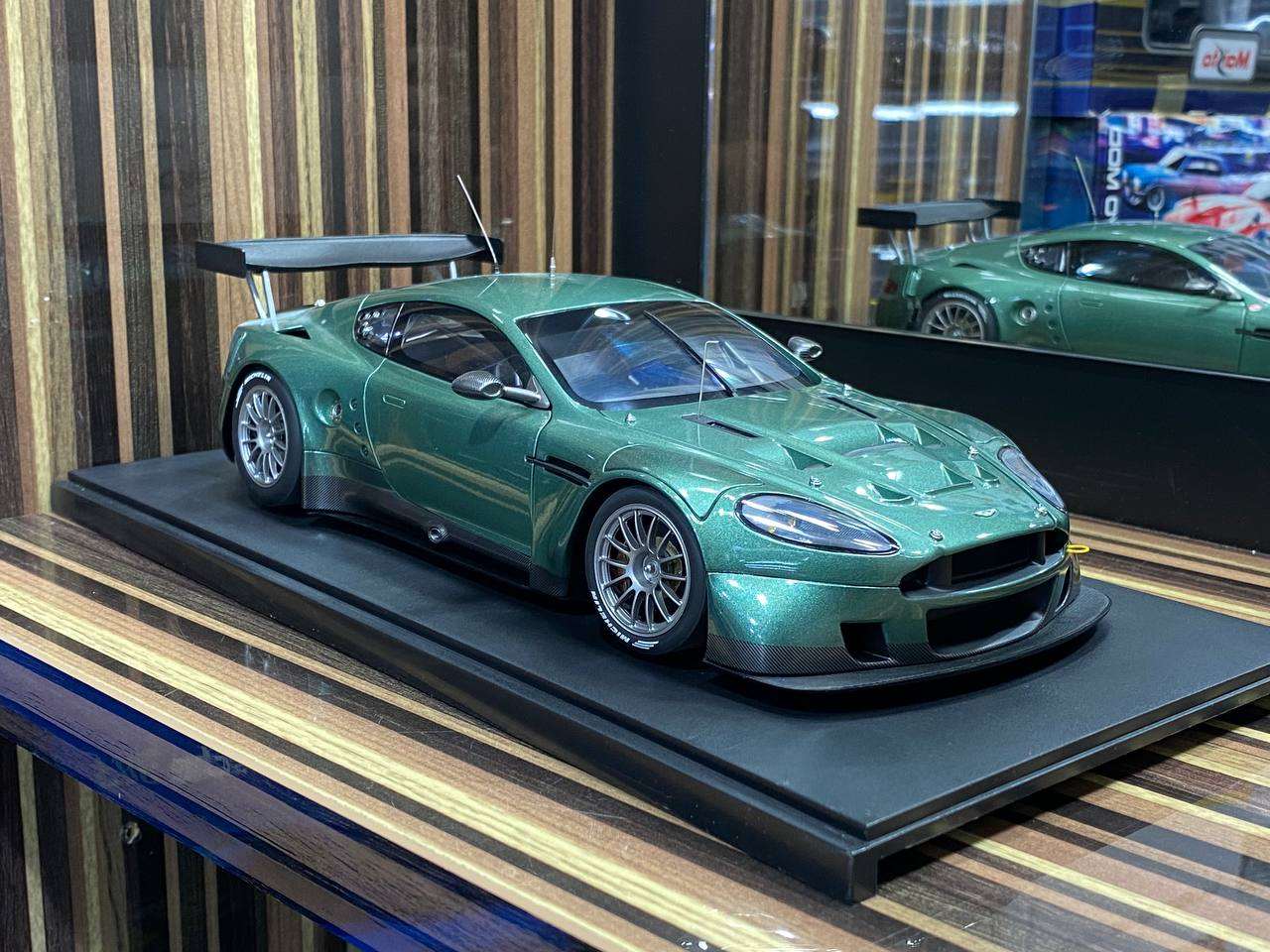オートアート アストンマーチン DBR9 1/18 ミニカー 1⁄18 オートアート