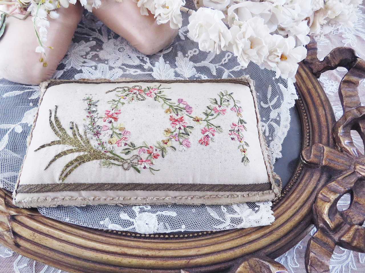 アンティークニードルポイント プチポワン薔薇色の多弁の花 リネン