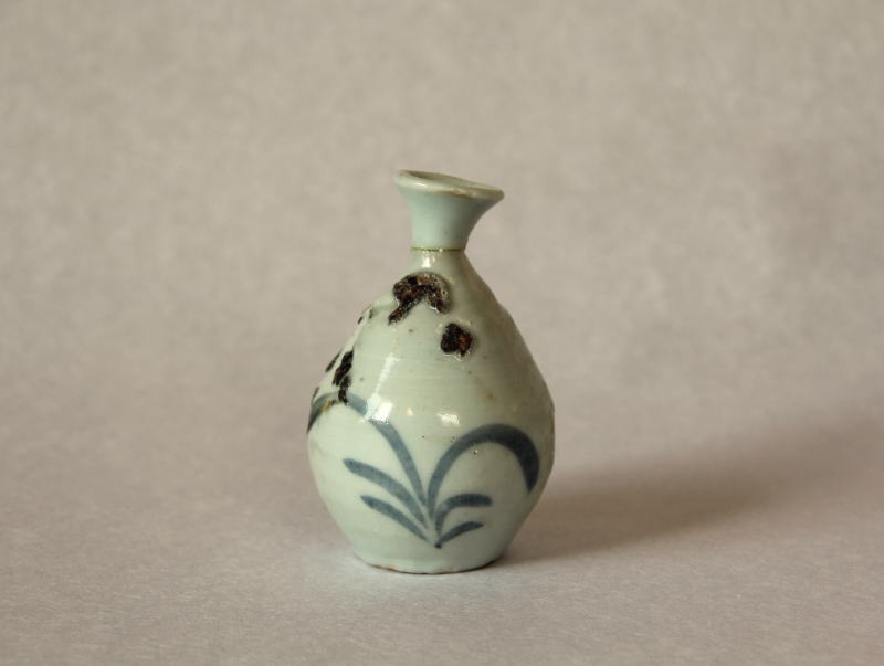 初期伊万里 秋草文徳利 初期伊万里 秋草文徳利 初期伊万里 秋草文徳利