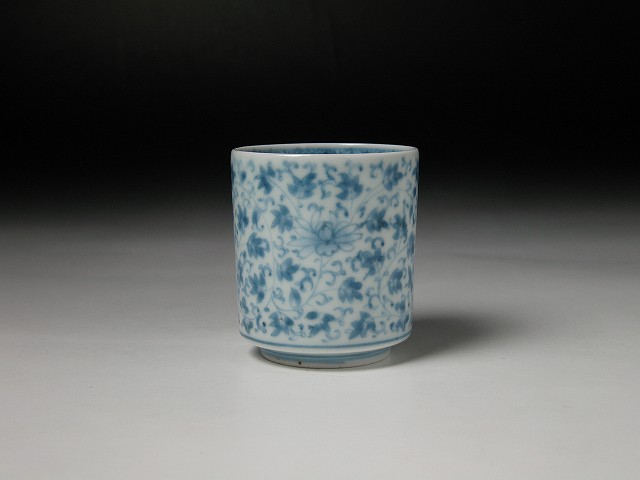 古美術 三樹 - 古伊万里花唐草文大振覗き猪口 | 古美術品専門サイト