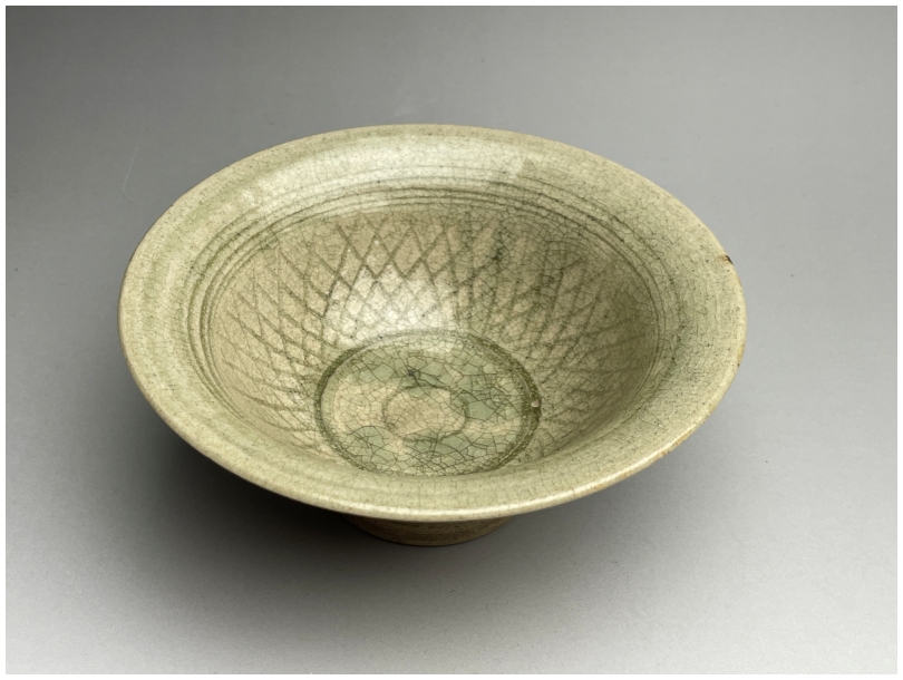 宋時代青磁耀州窯刻蓮瓣文碗茶盞 青瓷鉢茶碗唐物(D-3)