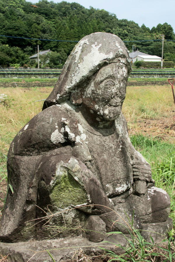 古い田の神様