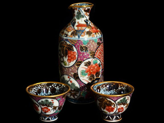 古伊万里 献上手 染付 金彩 色絵 花文 菊の御紋 徳利 酒