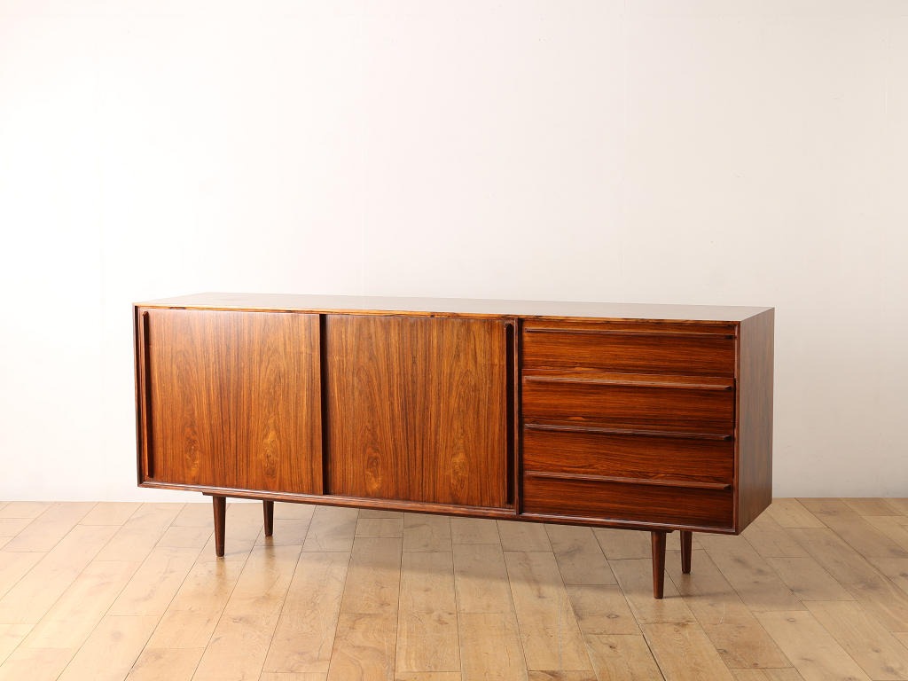 アンティークサイドボード