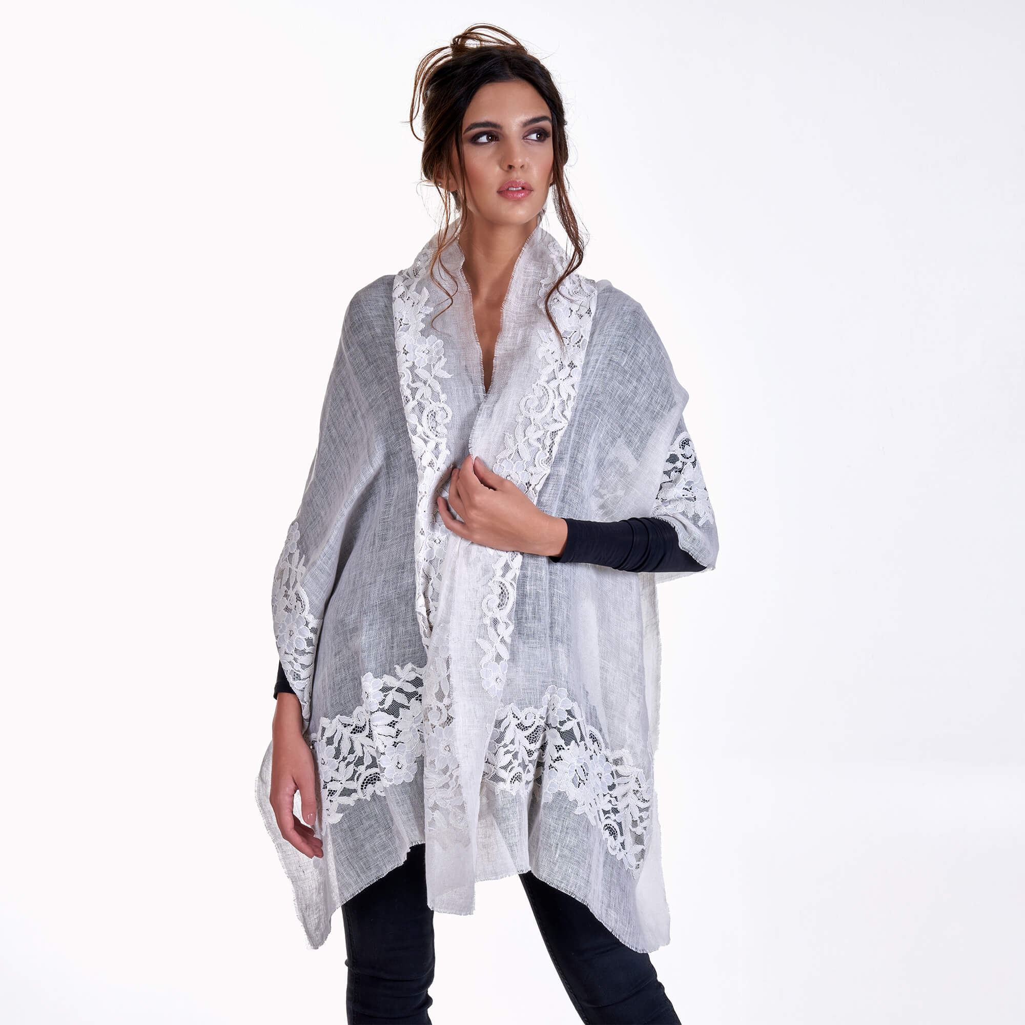 LACE LINEN STOLE – Martina Vidal Venezia