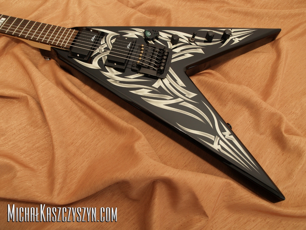 レア】B.C.Rich ビーシーリッチ エレキギター フライングV B.C Rich