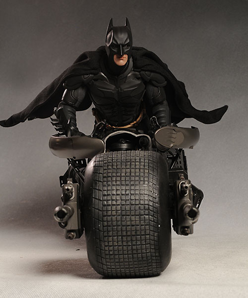 Review and photos of Hot Toys Dark Knight Batman Batpod 1/6th