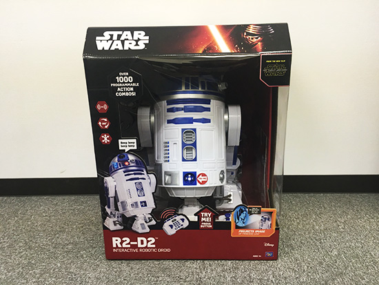 スター・ウォーズ／フォースの覚醒版、リモコンで動くR2D2が到着