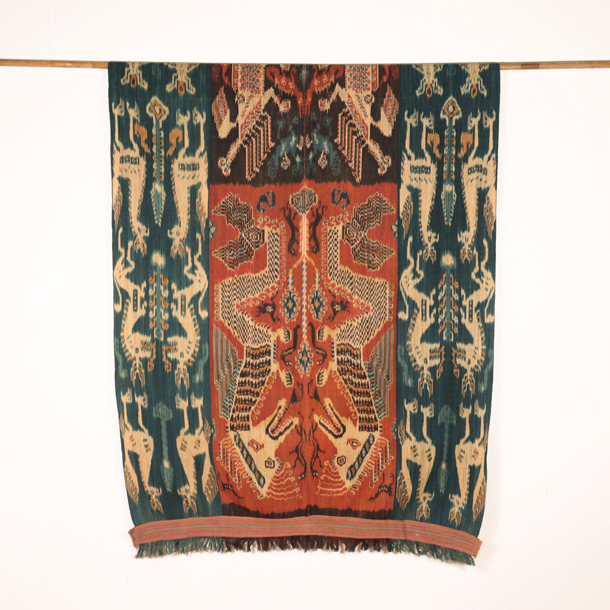 インドネシア スラウェシ島 トラジャ族のイカット4 インドネシア