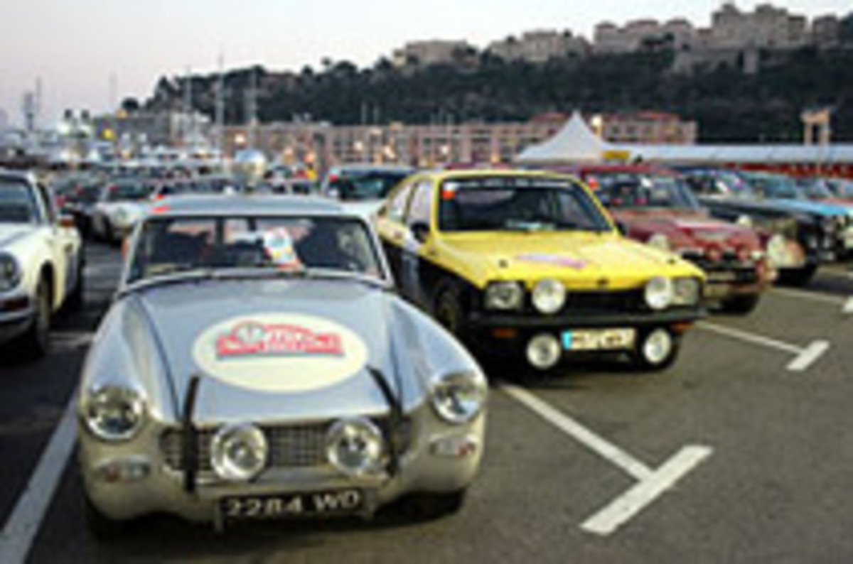 往年の名車がモナコを走る！「ラリー・モンテカルロ・ヒストリック