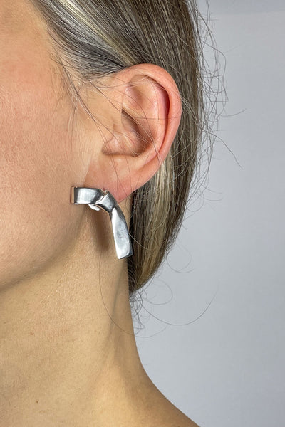 Annika Inez Cravat Studs – WOLF & GYPSY VINTAGE