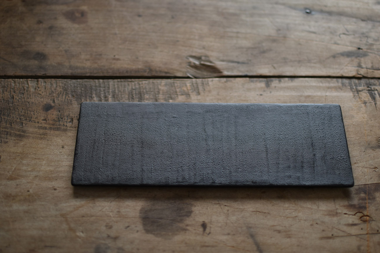 杉田明彦　スレート折敷　2点 Akihiko Sugita / Slate Tray – HULS GALLERY TOKYO | 現代工芸ギャラリー