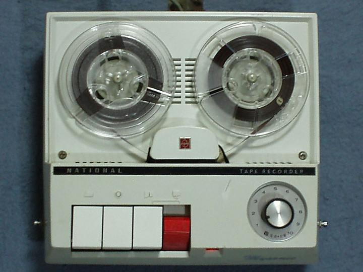 やまだくんのせかい : 昭和レトロ（テープレコーダー）